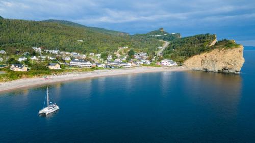 Perce Hotel | Hotel Les Trois Soeurs