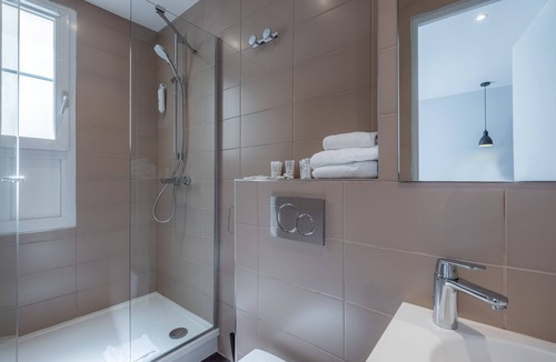 Grenelle Hotel | Hotel Lilas Blanc