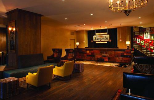Old Town Triangle Hotel | Hotel Lincoln