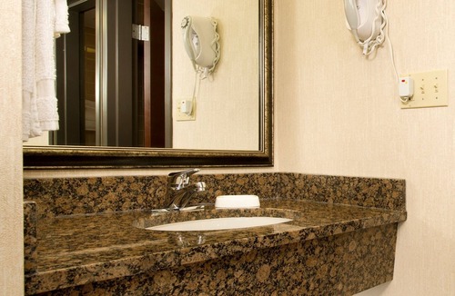 Merriam Hotel | Hotel Lotus Kansas City Merriam
