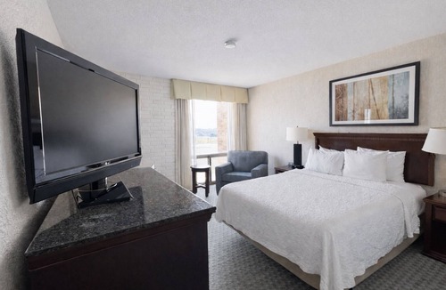 Kansas City Hotel | Hotel Lotus Kansas City Stadium