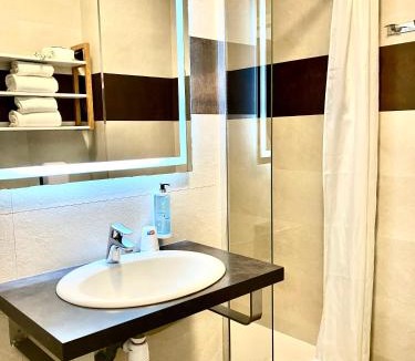 Saintes-Maries-de-la-Mer Hotel | Hotel Lou Marquès