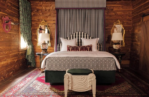 Round Top Hotel | Hotel Lulu