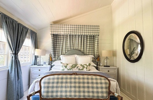 Round Top Hotel | Hotel Lulu