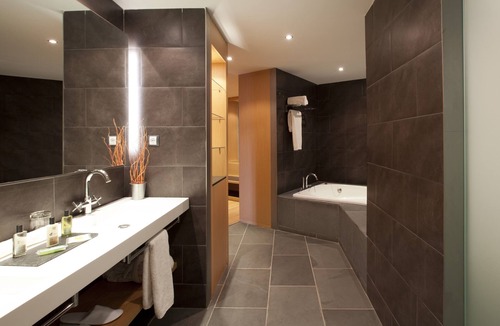 Sant Fruitos de Bages Hotel | Hotel Món Sant Benet