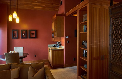 Point Richmond Hotel | Hotel Mac