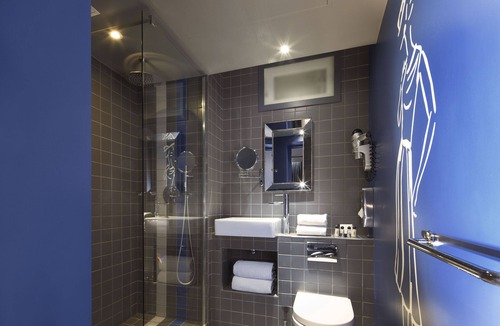 Saint-Vincent-de-Paul Hotel | Hotel Mademoiselle