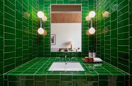 Travis Heights Hotel | Hotel Magdalena