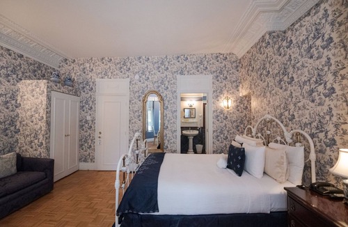 Quartier des Spectacles Hotel | Hotel Manoir Sherbrooke