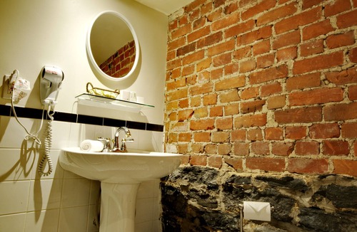 Quartier des Spectacles Hotel | Hotel Manoir Sherbrooke