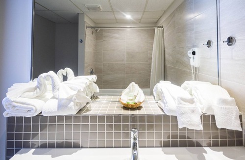 Trois-Rives Hotel | Hotel Marineau Mattawin