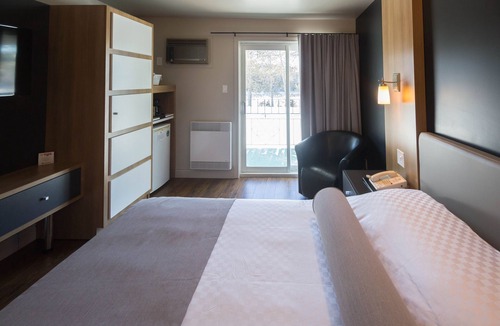 Trois-Rives Hotel | Hotel Marineau Mattawin