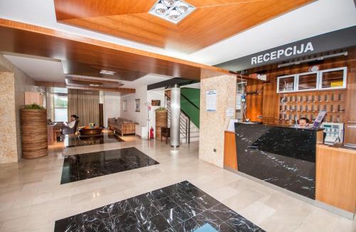 Bozava Hotel | Hotel Maxim