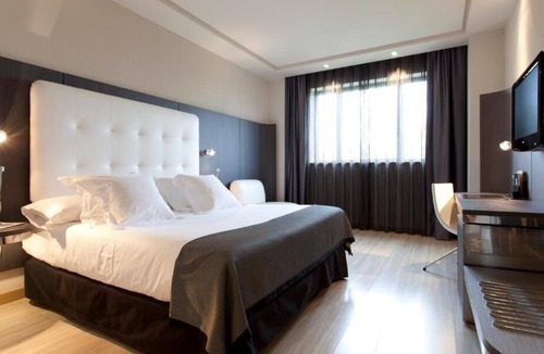 Alameda de Osuna Hotel | Hotel Maydrit Airport