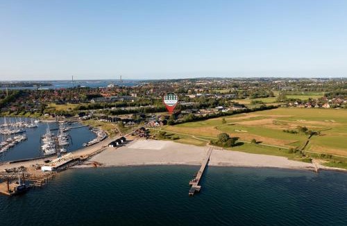 Middelfart Hotel | Hotel Melfarhus - Your modern self-service hotel at the marina