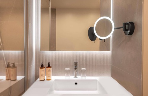 Parchamp–Albert Kahn Hotel | Hotel Mercure Paris Boulogne Pont de Saint Cloud