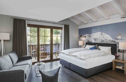 Tavanasa Hotel | Hotel mischun