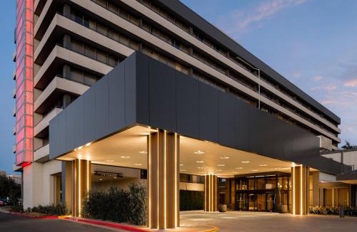 Northeast Dallas Hotel | Hotel Mockingbird, Dallas, a Tribute Portfolio Hotel