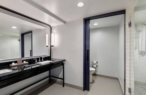 Northeast Dallas Hotel | Hotel Mockingbird, Dallas, A Tribute Portfolio Hotel