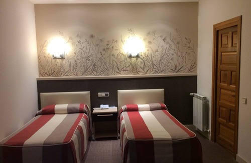 Yesa Hotel | Hotel Monasterio de Leyre