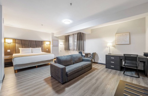 Francois-Perrault Hotel | Hotel Montreal Metropolitan, an Ascend Collection Hotel