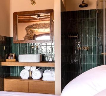L'Avella Hotel | Hotel Montrubí 1771 - Slow Winery Hotel - Adults only