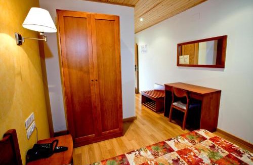 La Torre de Cabdella Hotel | Hotel Montseny