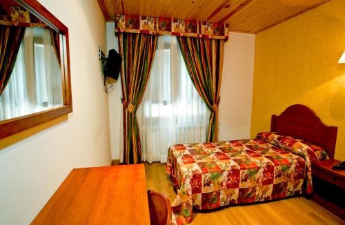 La Torre de Cabdella Hotel | Hotel Montseny
