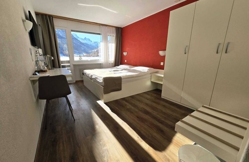 Taesch Hotel | Hotel Mountime