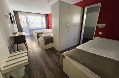 Taesch Hotel | Hotel Mountime