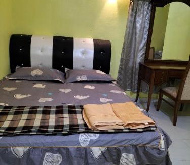 Kampung Tok Kamis Hotel | Hotel Murah Pasir Puteh