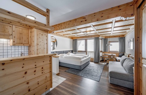 Ravaisch Hotel | Hotel Nevada