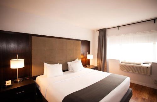Saint-Leonard Hotel | Hotel Newstar Montréal