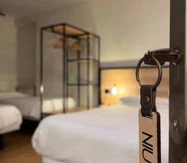 Encamp Hotel | Hotel NIU a 50 m del Funicamp