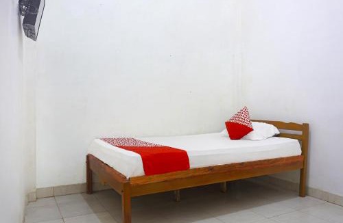 Makassar Hotel | Hotel O Almeerah Homestay Syariah Near RS Hermina