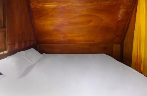 Aik Berik Hotel | Hotel O Awenk Homestay Near SD Gunung Wakul