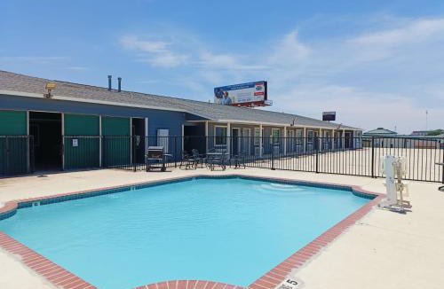 Pearsall Hotel | Hotel O Bien Venido Pearsall I-35