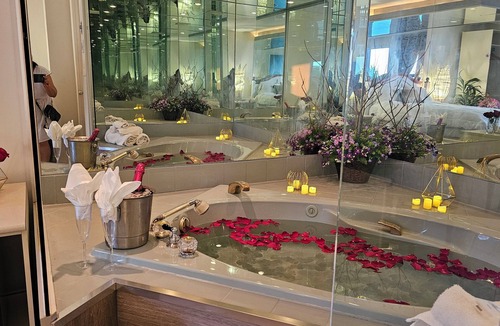 Saint-Timothee Hotel | Hotel Oasis Lac StLouis