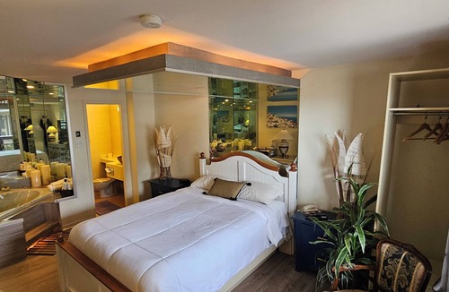 Saint-Timothee Hotel | Hotel Oasis Lac StLouis