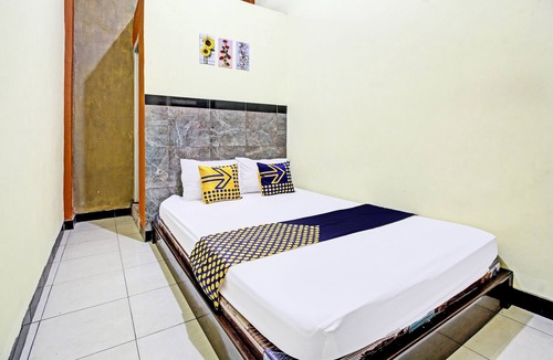 Kediri Hotel | Hotel O Chikam House Syariah