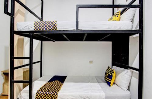 Berbah Hotel | Hotel O Cindelaras B&b Bunk Bed