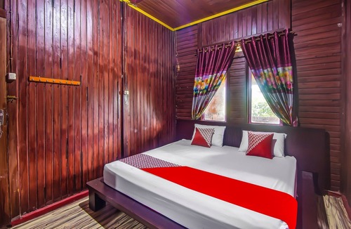 Manado City Centre Hotel | Hotel O Filadelfia Resto & Penginapan Near Benteng Moraya