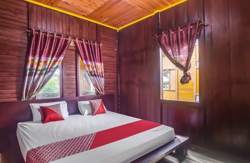 Manado City Centre Hotel | Hotel O Filadelfia Resto & Penginapan Near Benteng Moraya