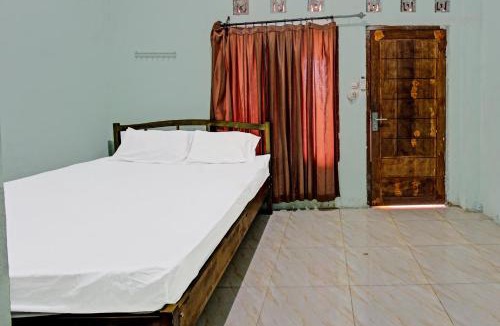 Praya Hotel | Hotel O Homestay Bang HajiNearLapangan Penujak (Inen Gonggang)
