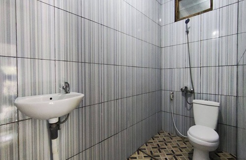 Wonosari Hotel | Hotel O Homestay Baronsari
