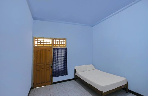 Selong Belanak Hotel | Hotel O Jati Homestay Near Taman Suranadi