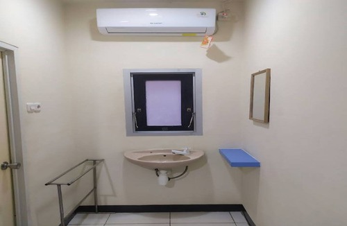 Senggigi Hotel | Hotel O Kanditha Homestay Near Lombok Exotic Sentral Oleh-oleh