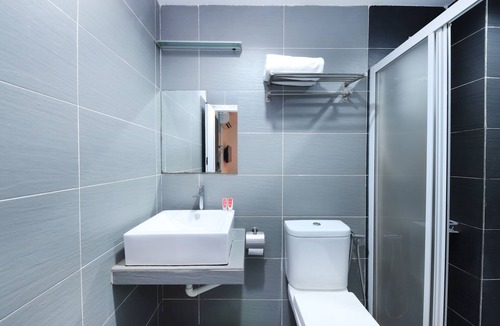 Taman Selesa Jaya Hotel | Hotel O Link Inn