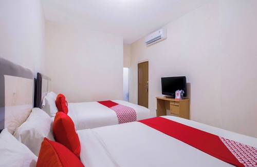 Tanjung Duren Utara Hotel | Hotel O Lontar Residence