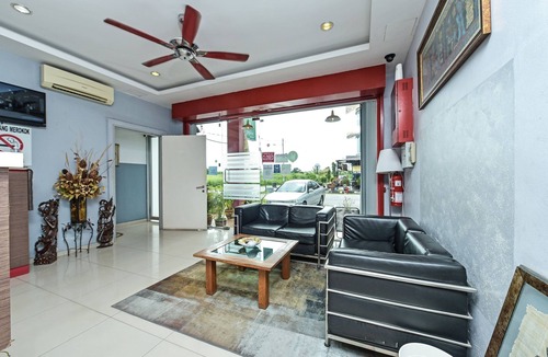 Sitiawan Hotel | Hotel O M Three Hotel